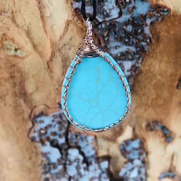 Turquoise Howlite - Picture 2 of 2